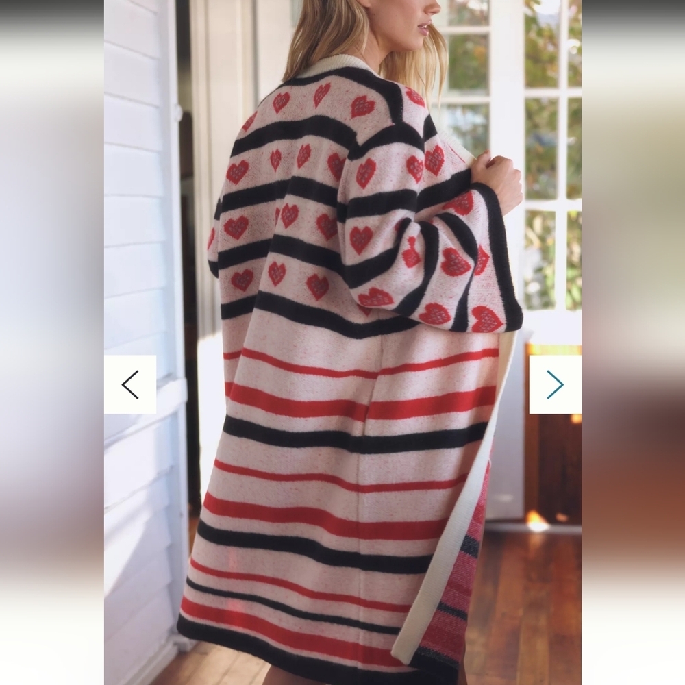 NWT  Anthropologie Oversized    Cozy Heart Sweater - XS